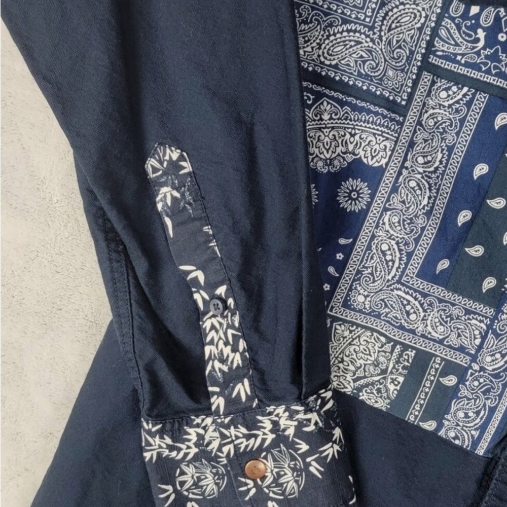 Navy Blue paisley collared shirt - Picture 6 of 6